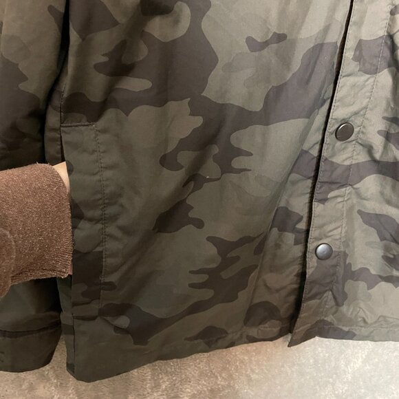 Old Navy Men Camo Active Mesh Lined Shacket Snap Front Lightweight Jacket M - Picture 6 of 13